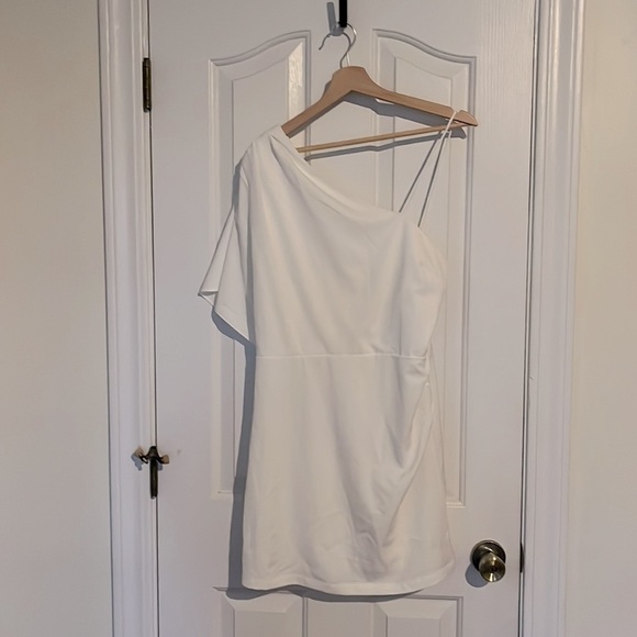 TCEC | White One Shoulder Dress Large Bachelorette Party Cocktail Event New Year - Picture 4 of 9